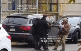 ‘Xe buýt hóa’ lan tới trường học: Giáo viên bị bắt giữa giờ – Ukraine khủng hoảng quân số