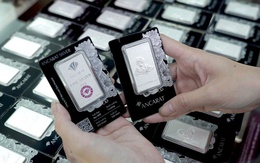 Giá bạc tăng mạnh trở lại