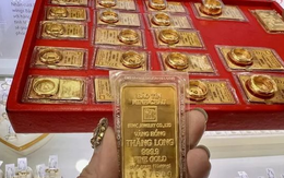 Sáng 8/11: Giá vàng SJC, giá vàng nhẫn bất động hiếm thấy
