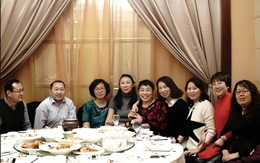 Đi họp lớp, người bạn vừa phá sản ngỏ ý mượn mỗi người 10 triệu đồng: Chỉ một bạn đồng ý còn lại từ chối, nửa năm sau ai cũng tiếc nuối