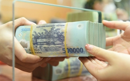 Một ngân hàng lớn trả lãi tiết kiệm từ 7%/năm cho kỳ hạn 6 tháng với khoản gửi chỉ từ 100 triệu đồng