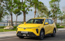 VinFast tiếp tục bán hơn 20.000 xe trong tháng 11, Limo Green lập 'siêu kỷ lục' chưa từng có trên thị trường