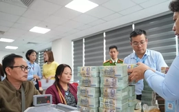 Người dân 'đất kim cương' cạnh hồ Hoàn Kiếm nhận tiền đền bù dự án quảng trường