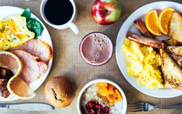 Ngày càng nhiều người tử vong vì tiểu đường, bác sĩ cảnh báo: 4 việc này hại chẳng kém ăn đồ ngọt, khiến đường huyết tăng vọt "không phanh"