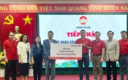Vietlott ủng hộ 5 tỉnh, thành phố miền trung khắc phục hậu quả lũ lụt