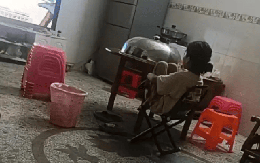 Điều đầu tiên mà trẻ làm khi đi học về quyết định con bạn là "học sinh giỏi" hay "học sinh kém"!