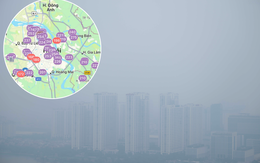 Giữa trưa bầu trời Hà Nội vẫn mù mịt, nhiều toà nhà "mất hút" trong lớp không khí đục ngầu: Người dân tuyệt đối chú ý