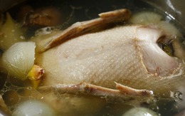 Luộc vịt đừng chỉ cho mỗi nước: Thêm 3 thứ này vào nồi, thịt thơm mềm, mùi hôi không tồn tại