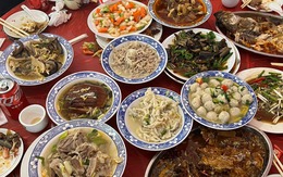 Đi làm shipper mà về quê “nổ” làm giám đốc: Sự thật hé lộ qua tờ thanh toán tiệc tất niên