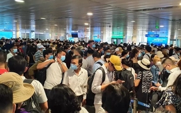 'Sốt nóng' giá vé máy bay, tàu xe Tết