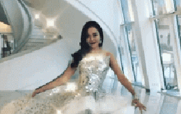 Một sao nữ được bạn trai thiếu gia đập tiền 3.400 tỷ nâng đỡ, đến Dương Mịch cũng bị bắt phải "làm nền"