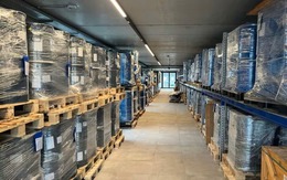 Phát hiện căn hầm chứa hàng trăm thùng phi lớn đựng hơn 300 tấn ‘kho báu’ cả thế giới thèm khát, tường dày cả gang, cửa nặng 4 tấn, camera an ninh hoạt động 24/7, nội bất xuất ngoại bất nhập