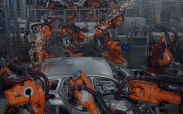 Sự hồi sinh của xe xăng: Lệnh cấm động cơ đốt trong được đề xuất hủy bỏ, nhiều hãng đồng loạt hủy kế hoạch làm xe điện