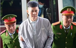 Cảnh sát dẫn giải Chủ tịch Tập đoàn Thuận An cùng đồng phạm đến tòa phúc thẩm