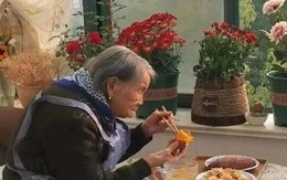 Lặng người trước ngôi nhà của cụ bà 92 tuổi: Tự chăm sóc mình, già đi thanh thản, không phiền hà con cháu