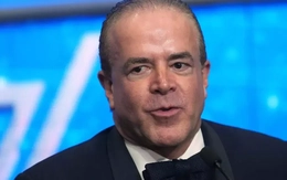 Ông chủ Hoa hậu Hoàn vũ bỏ trốn