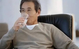 Bác sĩ đã phát hiện ra rằng người uống nước sau khi thức dậy có thể trải qua 6 thay đổi này trong cơ thể chỉ trong 3 tháng!