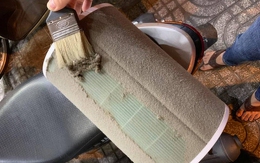 Cận cảnh bộ lọc không khí của một gia đình ở Long Biên: Không ngờ lại đến mức này!