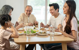 U65 về hưu hơn một năm: Gần 20 triệu "bay hơi" mỗi tháng khiến tôi lo lắng đến mức mất ăn mất ngủ