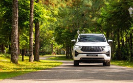 Toyota Innova Cross 2025 có thêm lựa chọn, rẻ hơn bản xăng đang bán 100 triệu đồng