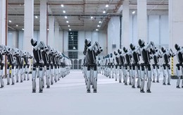 Đoàn quân robot Trung Quốc hoàn hảo đến mức chứng minh mãi mà dân tình vẫn cố cãi: "Đây chắc chắn là giả"