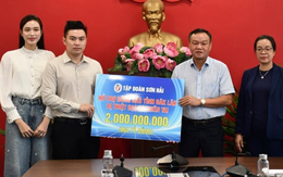 Tập đoàn Sơn Hải trao tặng 2 tỷ đồng và 20 tấn gạo hỗ trợ người dân vùng bão lũ