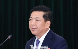 Bộ trưởng Xây dựng nói thẳng việc giao thông quá tải, đô thị ngập lụt