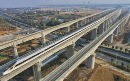 Đầu tư công: Từ động lực trước mắt đến nền tảng phát triển lâu dài