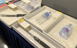 Cướp táo tợn 1 tỉ yen tiền mặt trong 30 giây ở Hồng Kông