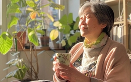 Về già, dù có tiết kiệm bao nhiêu, cha mẹ cũng không nên làm 3 điều này cho con cái: Ai tránh được là người khôn ngoan