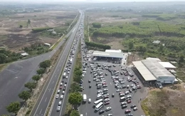 Tài xế 'ngóng' trạm dừng nghỉ trên cao tốc