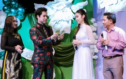 Ngọc Sơn đếm tiền mặt, tặng học trò hơn 150 triệu ngay trên sân khấu