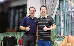 Bức ảnh chụp 2 người đàn ông bước ra từ Olympia gây trầm trồ