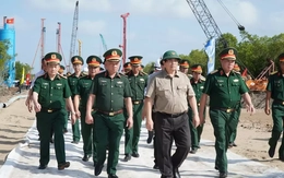 Thủ tướng kiểm tra công trình 'để đời' ở Cà Mau