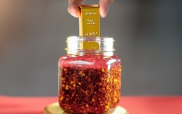 Phát hiện 2 thanh vàng ròng trị giá hơn 120 triệu đồng trong lọ sa tế, ngã ngửa khi sự thật sáng tỏ