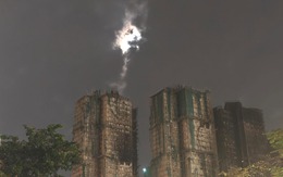 Ánh sáng lạ xuất hiện tại khu chung cư bị cháy tại Hong Kong (Trung Quốc) đúng 1 tuần sau thảm kịch