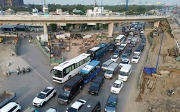 Nút giao An Phú, cửa ngõ phía Đông TPHCM... đông nghẹt trước kỳ nghỉ Tết Dương lịch