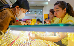 Vẫn băn khoăn với thuế giao dịch vàng miếng