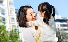 Mẹ 3 con từng làm quần quật nhận ra: Muốn hạnh phúc hơn, phải “lười” trong việc này