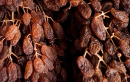 Thêm một loại quả “ngậm nhiều thuốc trừ sâu”, nếu thấy rẻ thì đừng mua