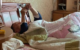 Chỉ nhìn 3 thứ trong phòng, cụ ông thuê giúp việc lương 50 triệu/tháng tin chắc mình "thắng đời"