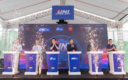 ENEOS thay nhớt miễn phí cho sinh viên Công nghệ Giao thông Vận tải trong Uni Care Day