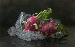 Bức tranh 2 quả thanh long trông thật đến mức "có thể bổ ra ăn được luôn": Hé lộ về tác giả