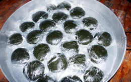 Món bánh cái tên "độc lạ" của Lạng Sơn, du khách nhận xét: Tưởng khó ăn nhưng ngon không tưởng!