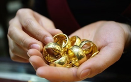 Người đàn ông vay bạn 40 cây vàng giá 1,2 tỷ đồng, 8 năm sau giá tăng gấp đôi lại muốn trả bằng tiền mặt: Tòa án đưa ra phán quyết được lòng cả 2 bên