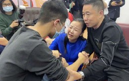 Quý tử tốt nghiệp ĐH 10 năm không về nhà, cha mẹ tìm con sắp nơi, khi tìm thấy lại như chết tim: “Con ơi, sao lại…?” Quý tử tốt nghiệp ĐH 10 năm không về nhà, cha mẹ tìm con sắp nơi, khi tìm thấy lại như chết tim: “Con ơi, sao lại…?”
