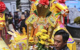 Ngày đầu năm về ngôi đền nộp hơn 25 tỷ đồng tiền công đức