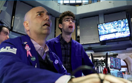 Chứng khoán Mỹ rung chuyển, Dow Jones giảm hơn 700 điểm, nhà đầu tư đổ xô tìm nơi trú ẩn do lo ngại về nền kinh tế