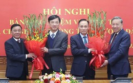 Bàn giao nhiệm vụ Chánh 789bet login giữa 2 ông Nguyễn Duy Ngọc và Lê Hoài Trung