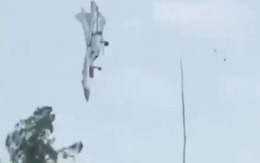 Máy bay chiến đấu Trung Quốc rơi khi tập trận